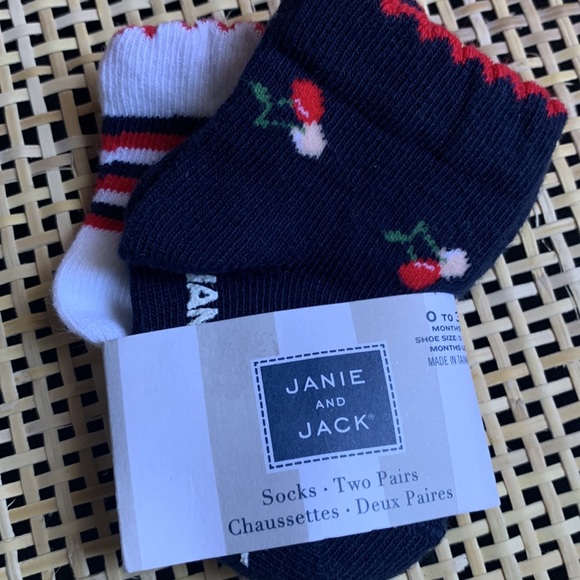 Janie and Jack Baby Girl Bundle 3 Pair of Socks - Picture 6 of 8